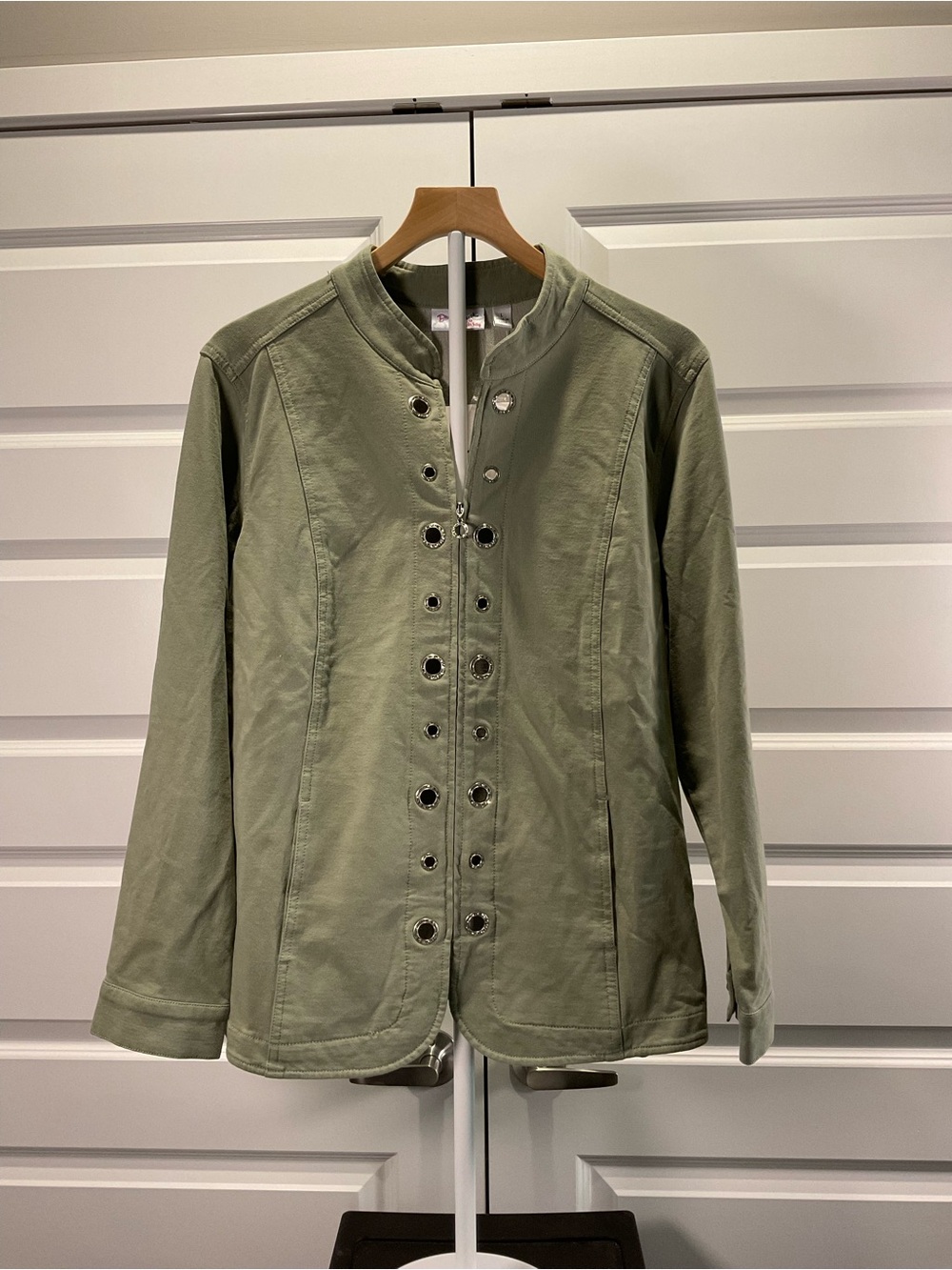 Utility Grommet Front Jacket in Olive Green